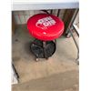 Image 1 : TORIN big red rolling