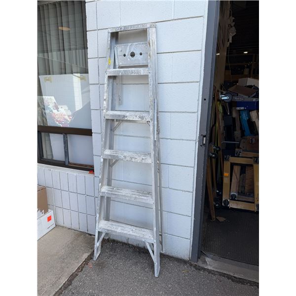 Ladder 6 foot