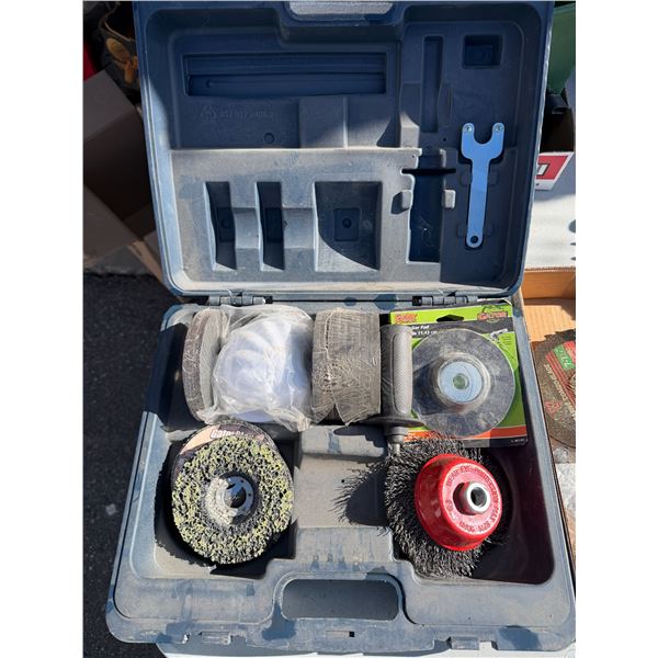 Grinding discs  and wire wheels, etc.