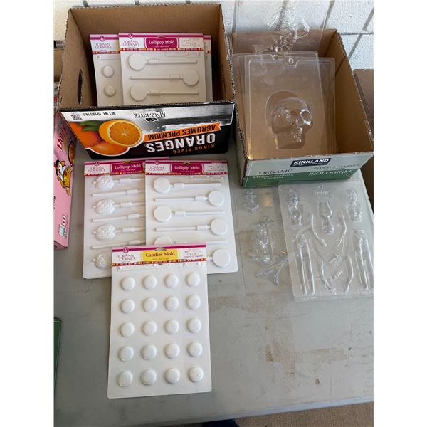 Baking molds and lollipop mold