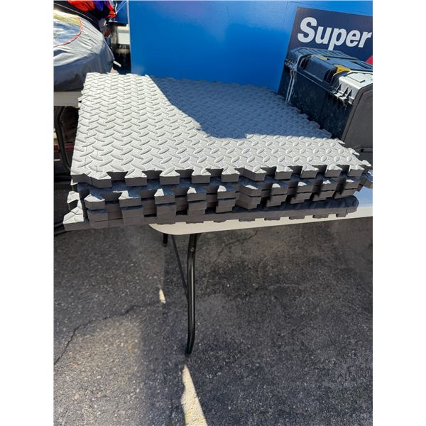 6 foam mats