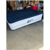 Image 1 : Active era inflatable bed