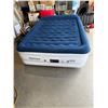 Image 2 : Active era inflatable bed