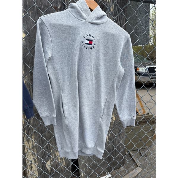 Tommy Hilfiger top 164
