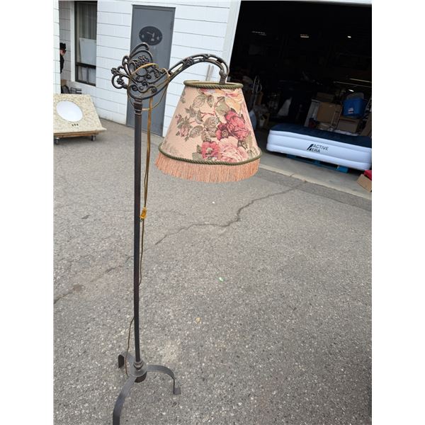 Floor lamp