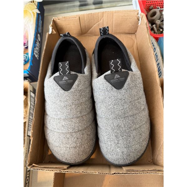 OZARK trail outdoor equipment slipper size 9