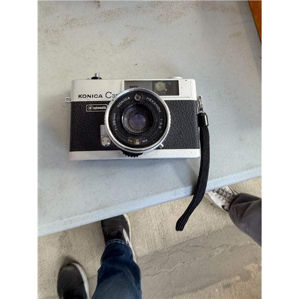 KONICA  C 35 camera