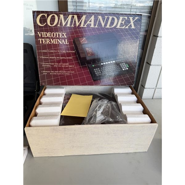Commandex video text