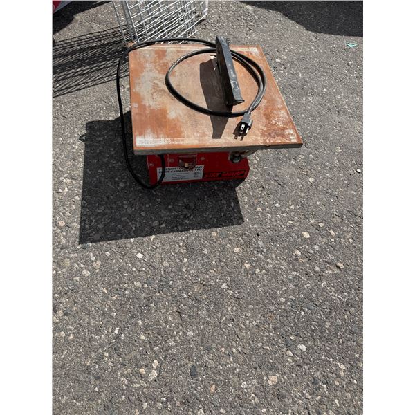 Bench tile saw
