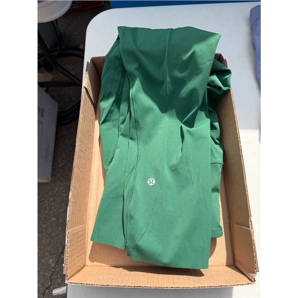 Lulu size 10 pants