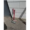 Image 1 : Window washing items