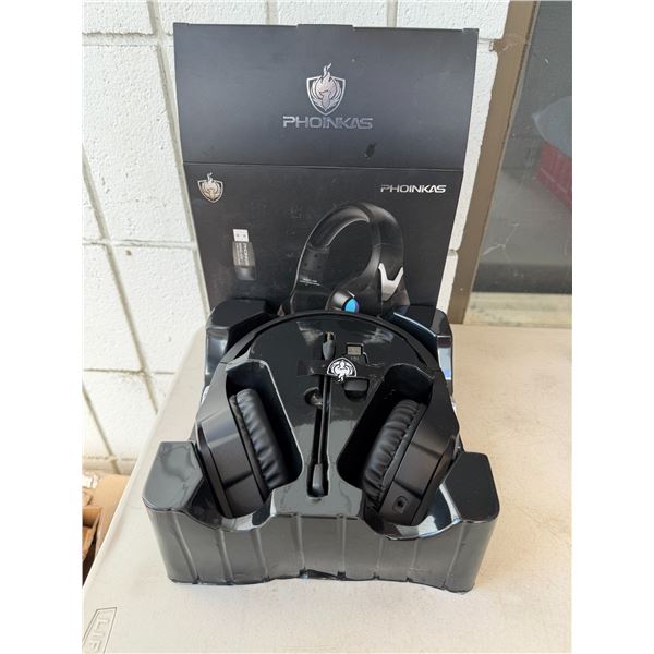 PHOINIKAS headphones