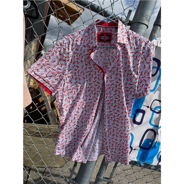 Soul of London shirt size large