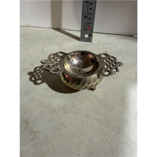 Teabag strainer/holder