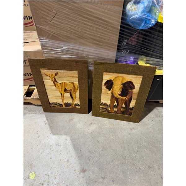 2 wall hangings