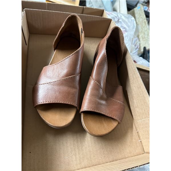Shoes size 8