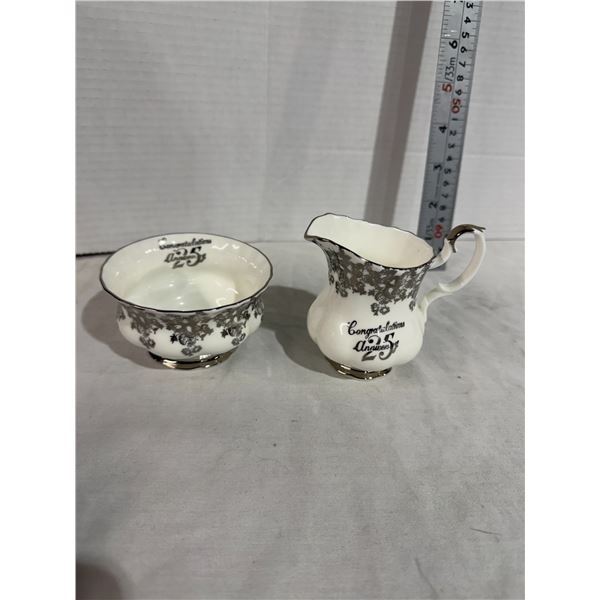 Royal, Albert cream and  sugar