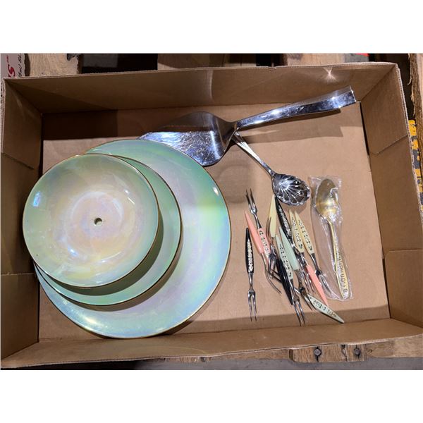 Pickle forks and serving plates