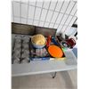 Image 1 : Kitchen items