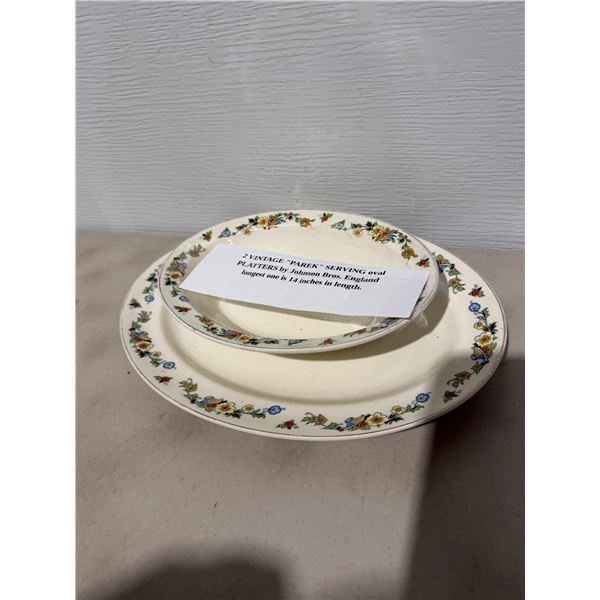 2 vintage Parekserving dishes