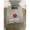Image 1 : Thinner TM, digital scale