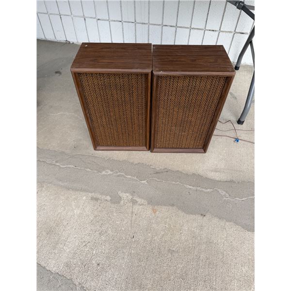 Lloyd's Speakers model 2W 58–302 a