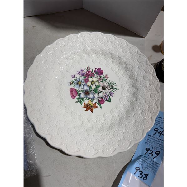 Copeland England pod Canadian provincial flowers 13 inch