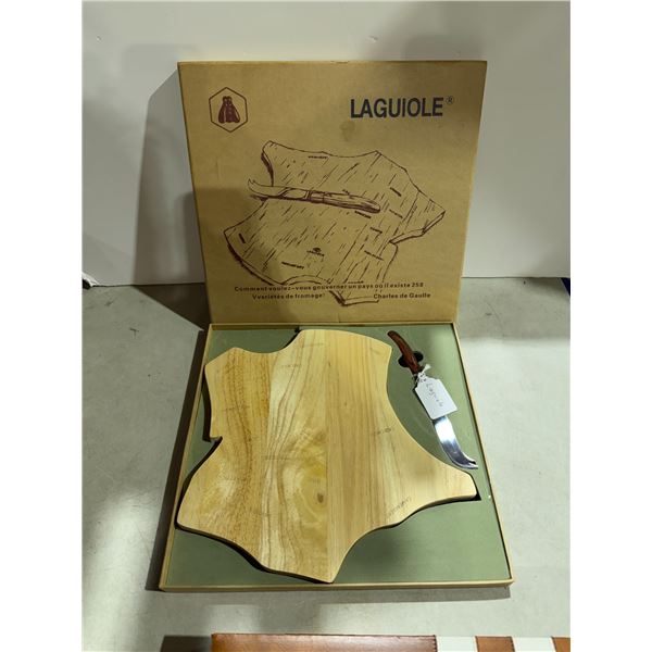 LAGUIOLE France, cheese tray and knife, unused