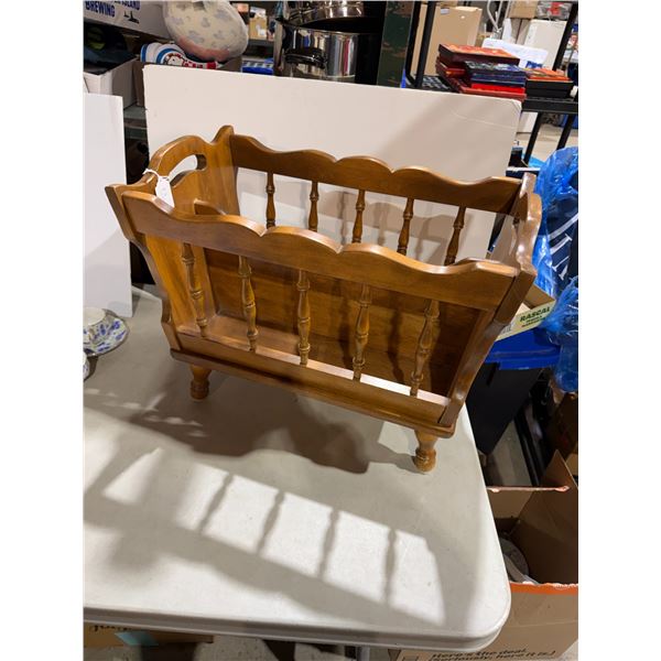 Ethan Allen Usa magazine or record stand