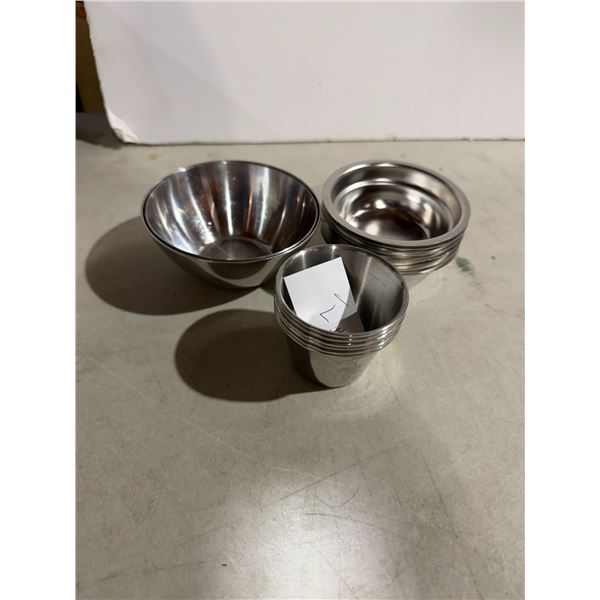 Stainless steel condiment containers