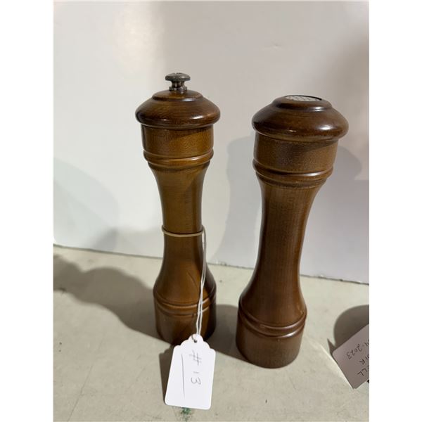 PEUGEOT France, pepper grinder and salt never used