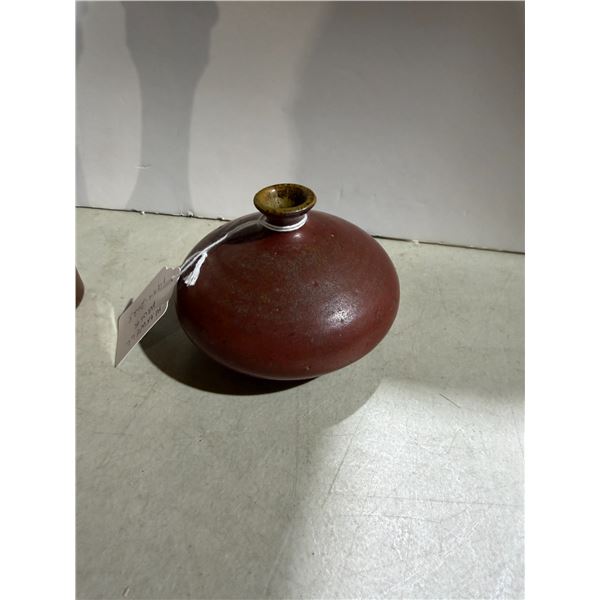 Maxwell MUIR  (1934-2023) studio vase