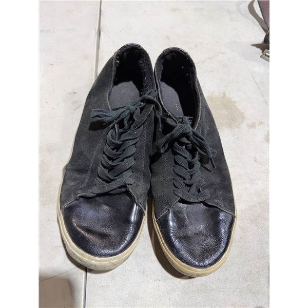 Quicksilver shoes, size 10