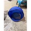 Image 1 : Sunshade or tube