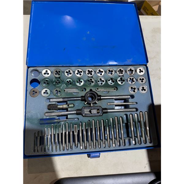 Tap and die set
