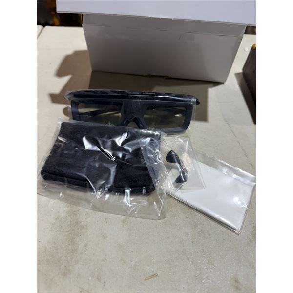 New 3-D glasses