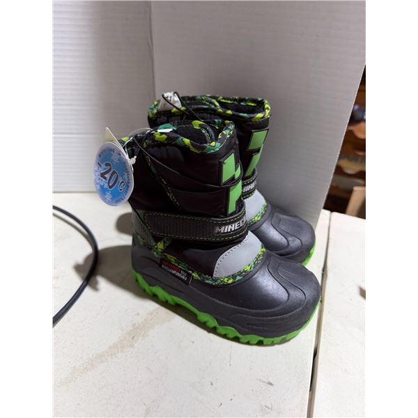 Boots size 11 children