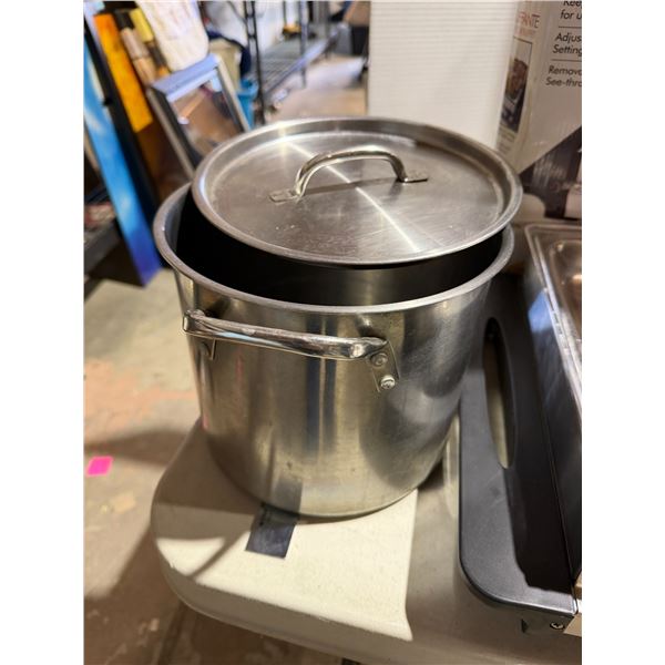 Stock pot