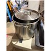 Image 1 : Stock pot