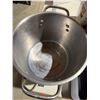 Image 2 : Stock pot