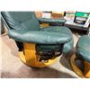 Image 2 : Chair  Ottoman