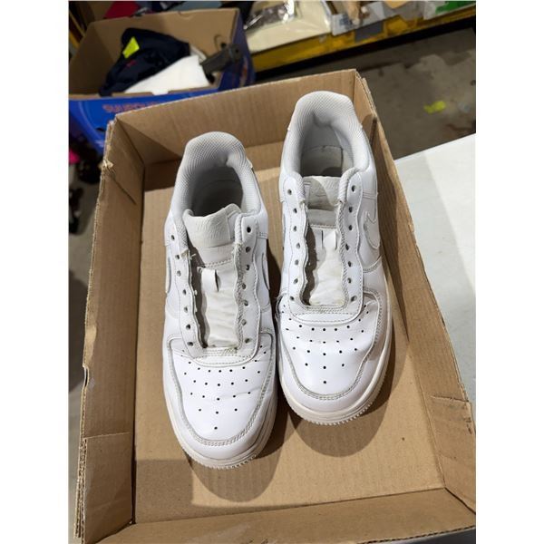 Nike shoes size 6.5