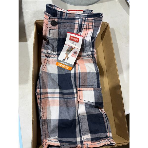 Wrangler cargo shorts, size 10