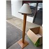 Image 1 : Floor lamp