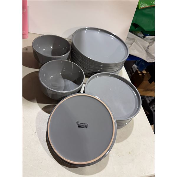 CasaModerna dishes