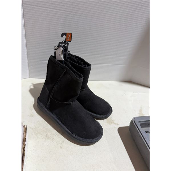 Boots size 2