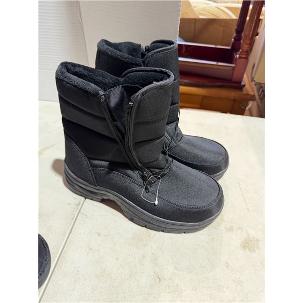 New boots size 8
