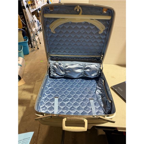 Birkdale deluxe suitcase
