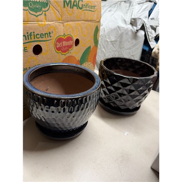 Plant pots
