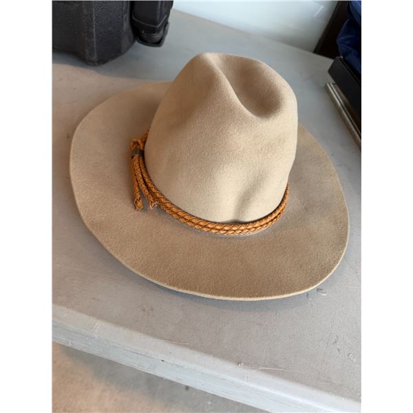 Outback trading hat 7 1/8